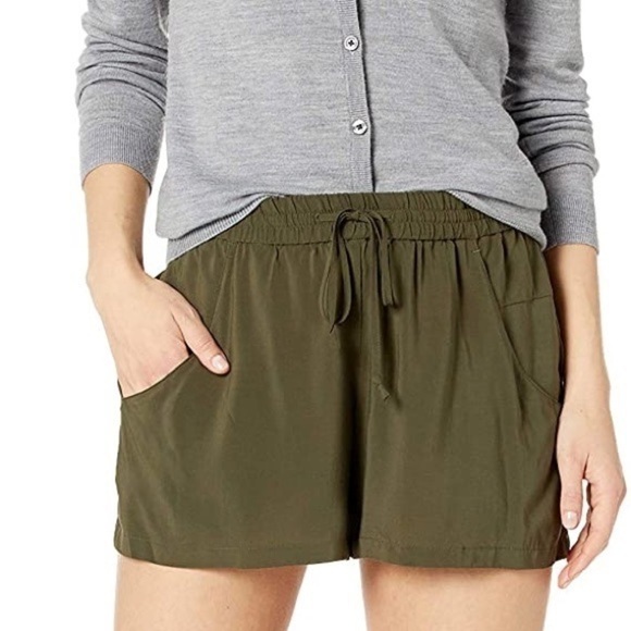 NWT French Connection Little Venice Shorts Woodland Green Size 8 - Picture 1 of 7